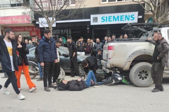 Bursa'nın İnegöl ilçesinde devrilerek yerde