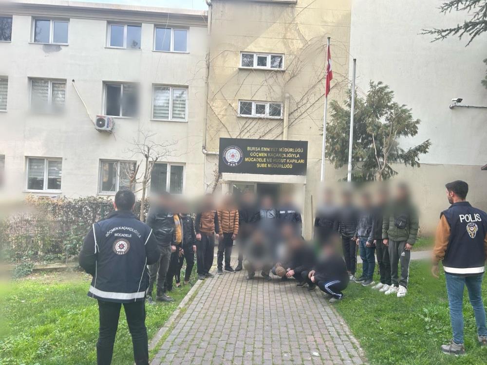 Bursa'da polis ekipleri tarafından düzenlenen