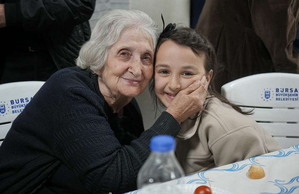 Bursa’da ilkokul öğrencilerinden alkışlanacak hareket! Bursa'da ilkokul öğrencileri okullarına