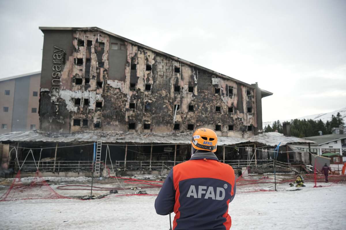 Bursa Uludağ’daki otel yangınıyla ilgili 4 kişi tutuklandı