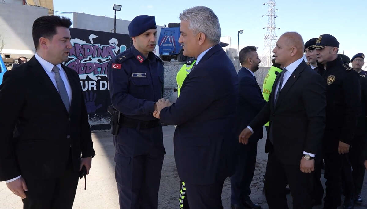 43 ilin geçiş güzergahında bayram günü yoğun trafik: Denetimler havadan ve karadan sürüyor