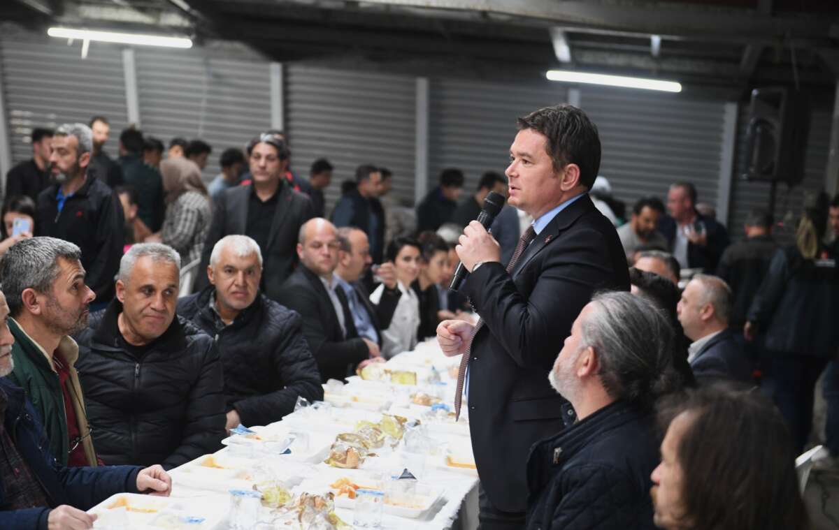 Başkan Aydın Çiftehavuzlar mahallesinde bin kişiyle iftar açtı