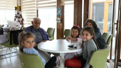 Gemlik’te Minikler ve Büyükler Yaşlılar Haftası’nda Buluştu