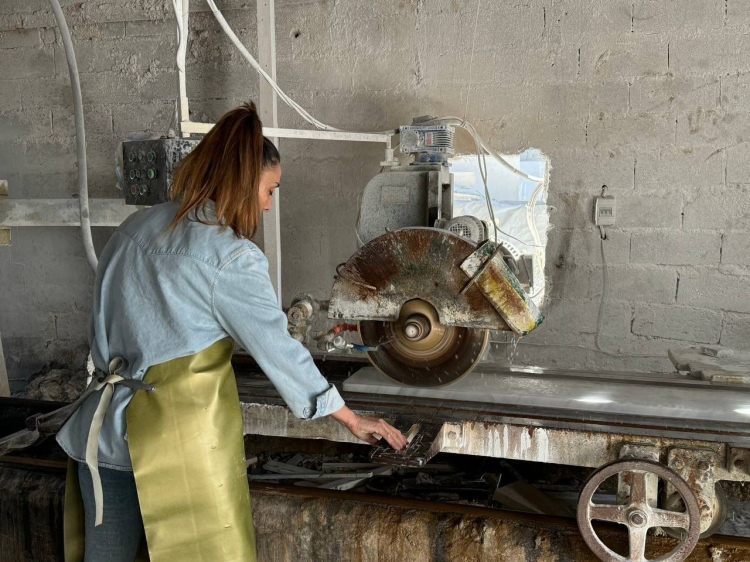 Bursa'nın İznik ilçesinde, eşiyle