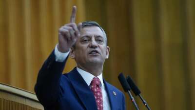 Özgür Özel konuştu: Darbe girişimi ile karşı karşıyayız!