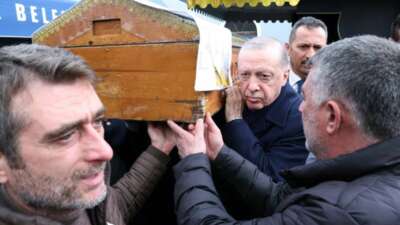 Cumhurbaşkanı Erdoğan, Kocaeli’de Burhan Abiş’in cenazesine katıldı