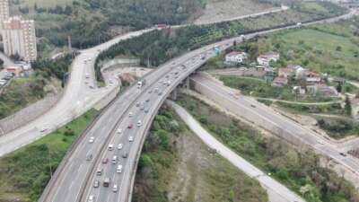 TEM otoyolunda trafik durma noktasına geldi
