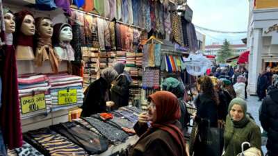 Bursa’da Boykot çağrısı tarihi çarşılarda karşılık bulmadı