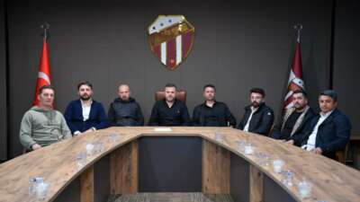 İnegölspor Başkanı Maksutlar, olağanüstü kongre kararı aldı