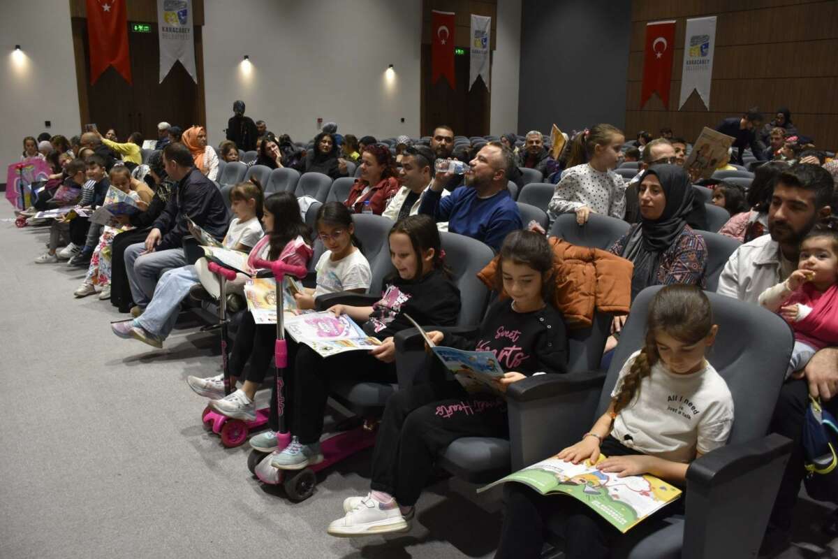 Karacabey Belediyesi kütüphaneler haftasında kitap ve eğlenceyi birleştirdi