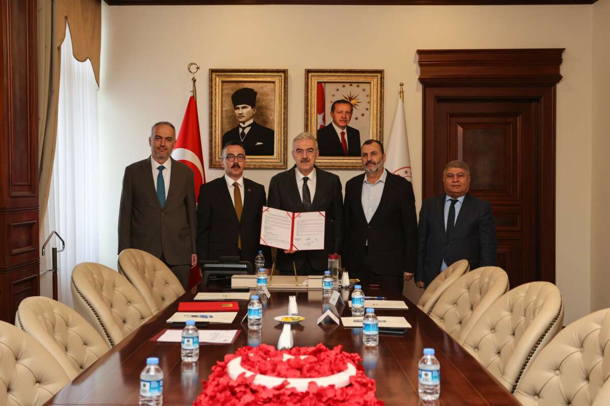 İnegöl sağlıkta güçleniyor! Yeni ASM kapılarını açıyor