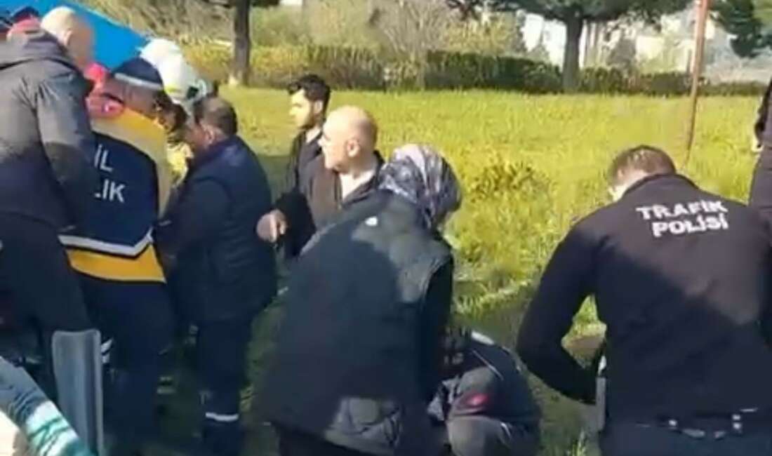 Kargo aracı devrildi : 2 yaralı Bursa’da seyir halindeki kargo