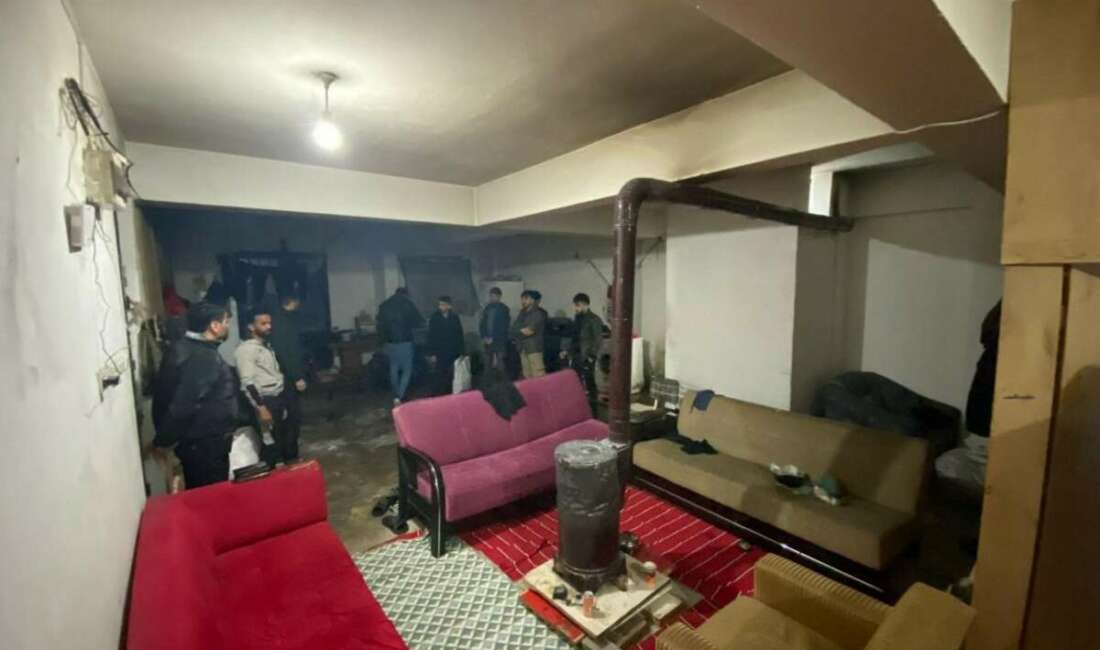 Bursa’da kaçak göçmen operasyonu: 7 kişi yakalandı Bursa'da yasadışı yollarla yabancı