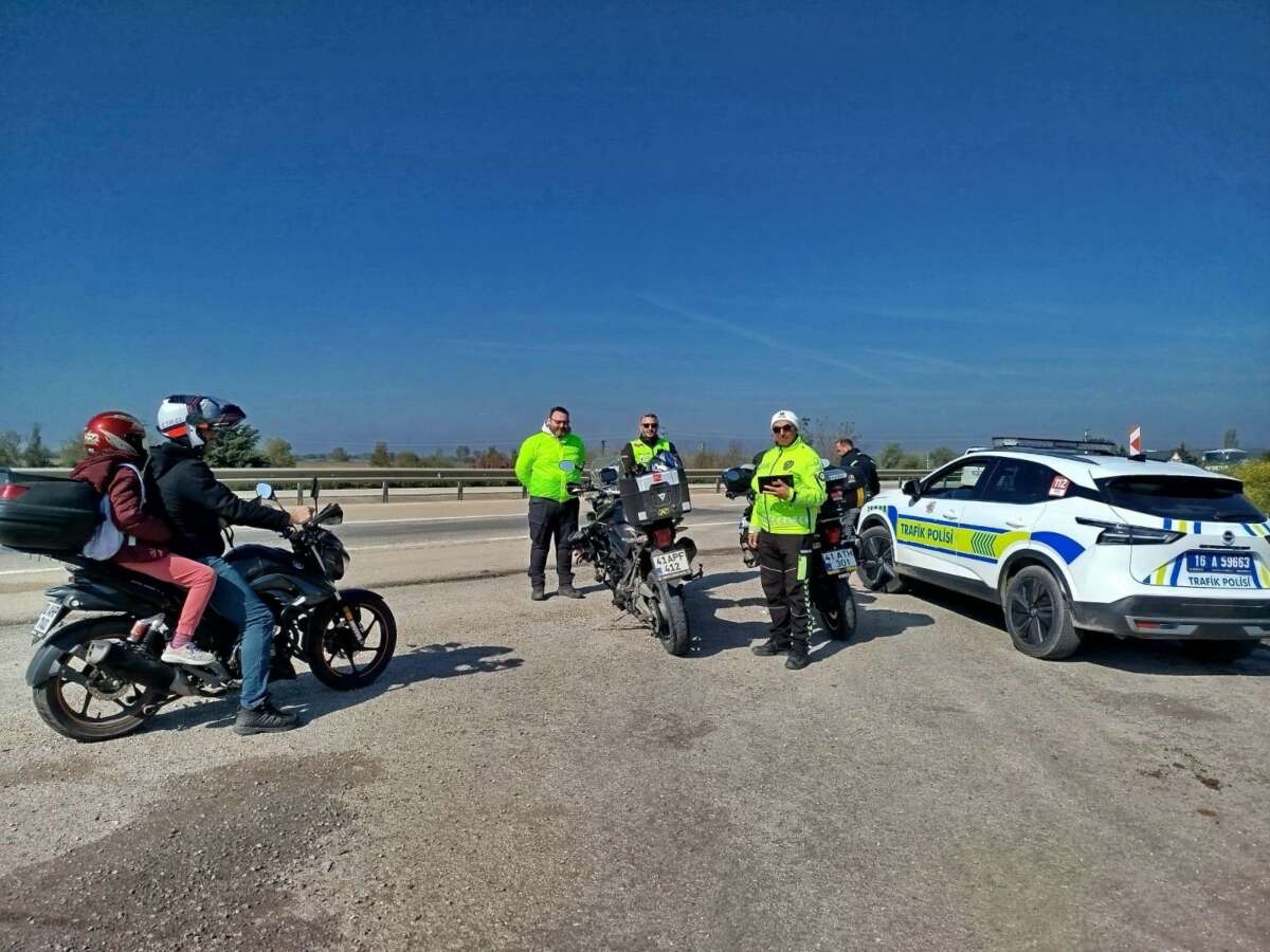Kurallara uymayan motosikletlilere 52 bin lira ceza