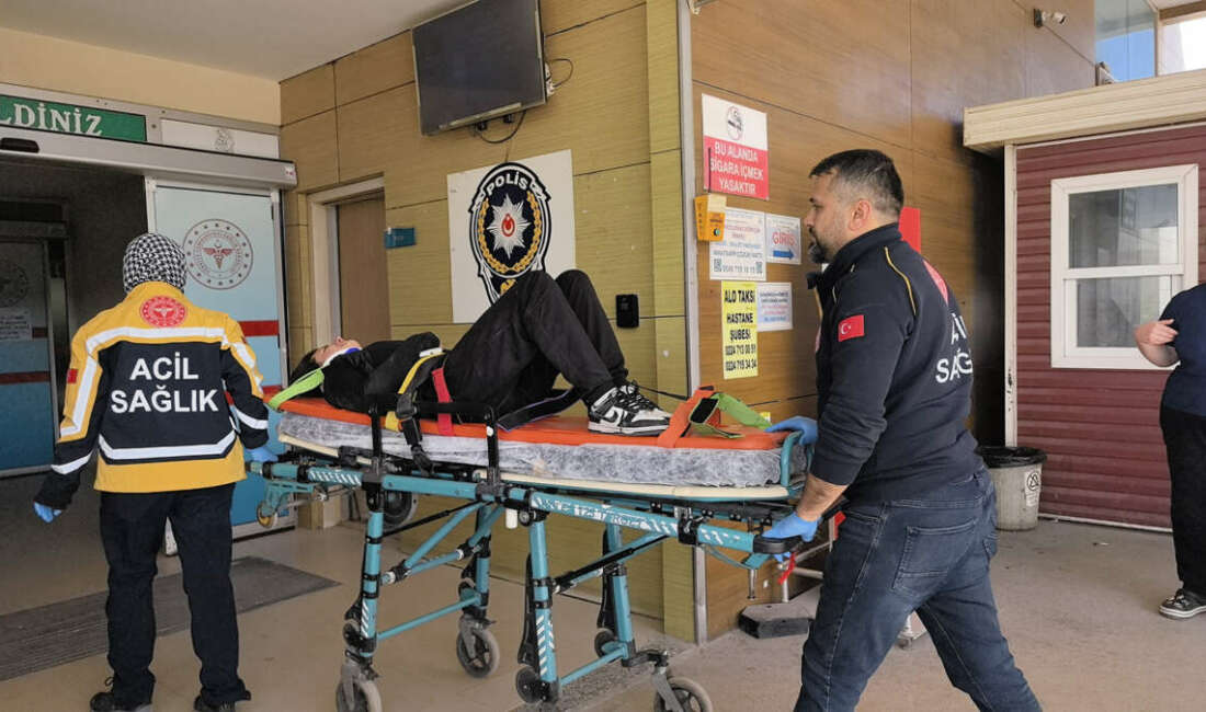 Bursa’da iki motosiklet çarpıştı: 1’i ağır 3 yaralı Bursa'nın İnegöl ilçesinde iki