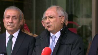 AK Parti Genel Başkan Vekili Efkan Ala Sırrı Süreyya Önder’i hastanede ziyaret etti