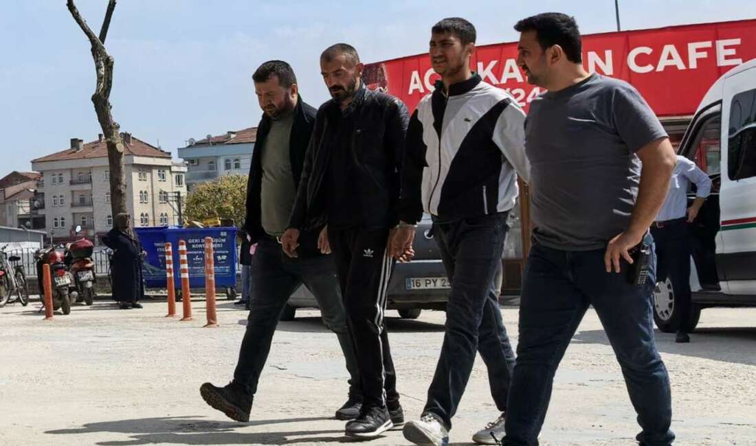 Bursa’da cinayet ve hırsızlıktan aranan şüpheliler yakalandı Bursa'nın İnegöl ilçesinde tasarlayarak