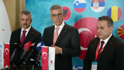 Bakan Memişoğlu: “Deprem kaynaklı 32 yaralımız var, durumları iyi”