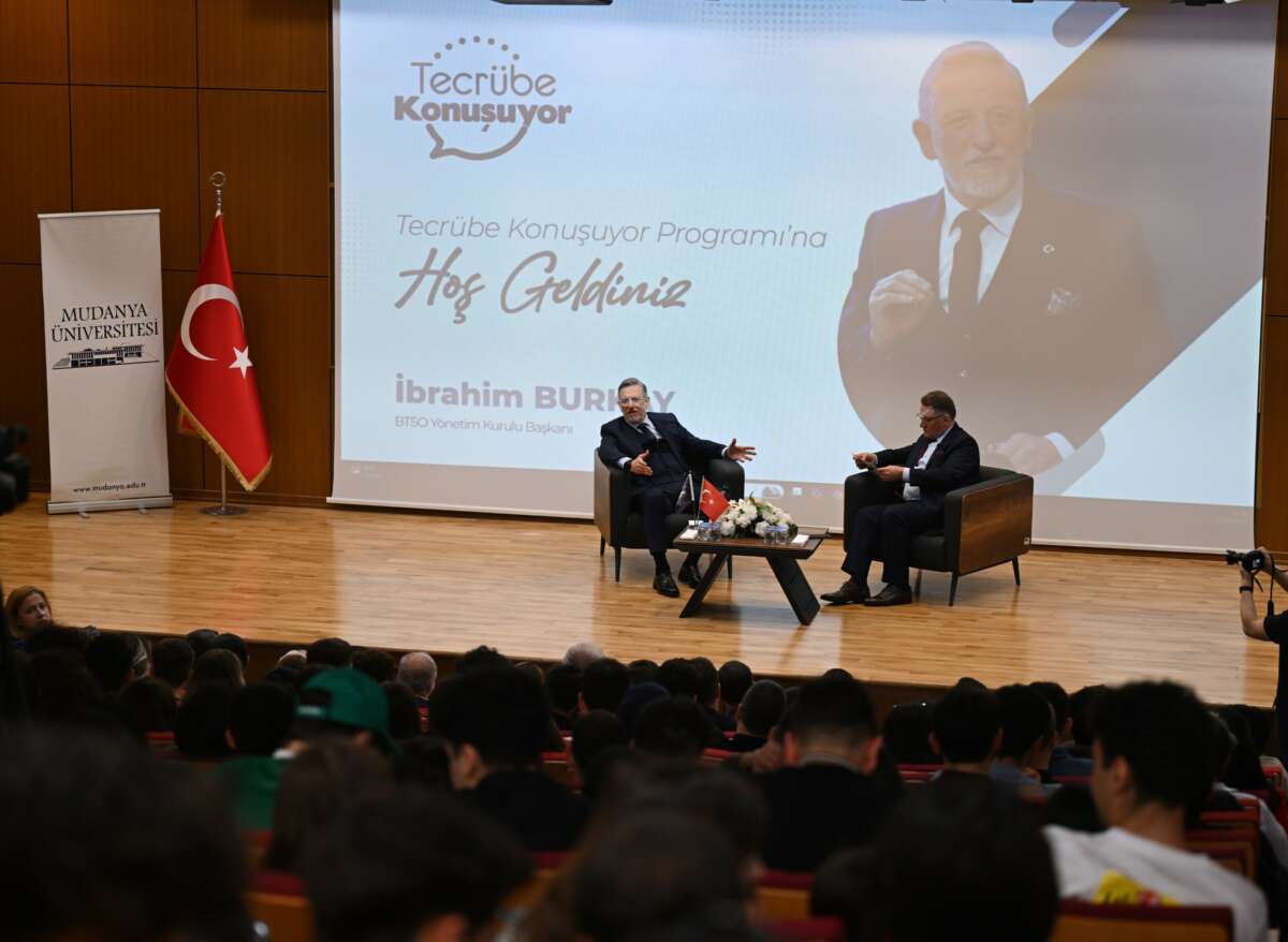 Başkan Burkay Mudanya Üniversitesi’nde gençlerle buluştu