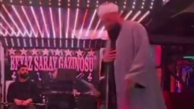 Bursa’da tebliğciler pavyonda vaaz verdi