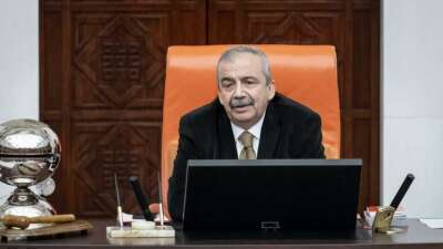 Sırrı Süreyya Önder yoğun bakımda: Hayati tehlikesi sürüyor