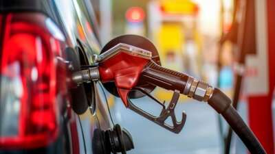 Benzin ve motorine tarihi indirim geliyor