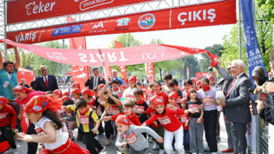 ‘Eker I Run 23 Nisan Çocuk Koşusu’na minik koşucular yoğun ilgi gösterdi