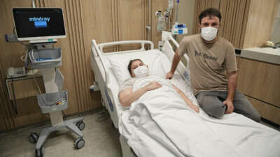 Doğum gününde annesinin böbreğiyle hayata tutundu