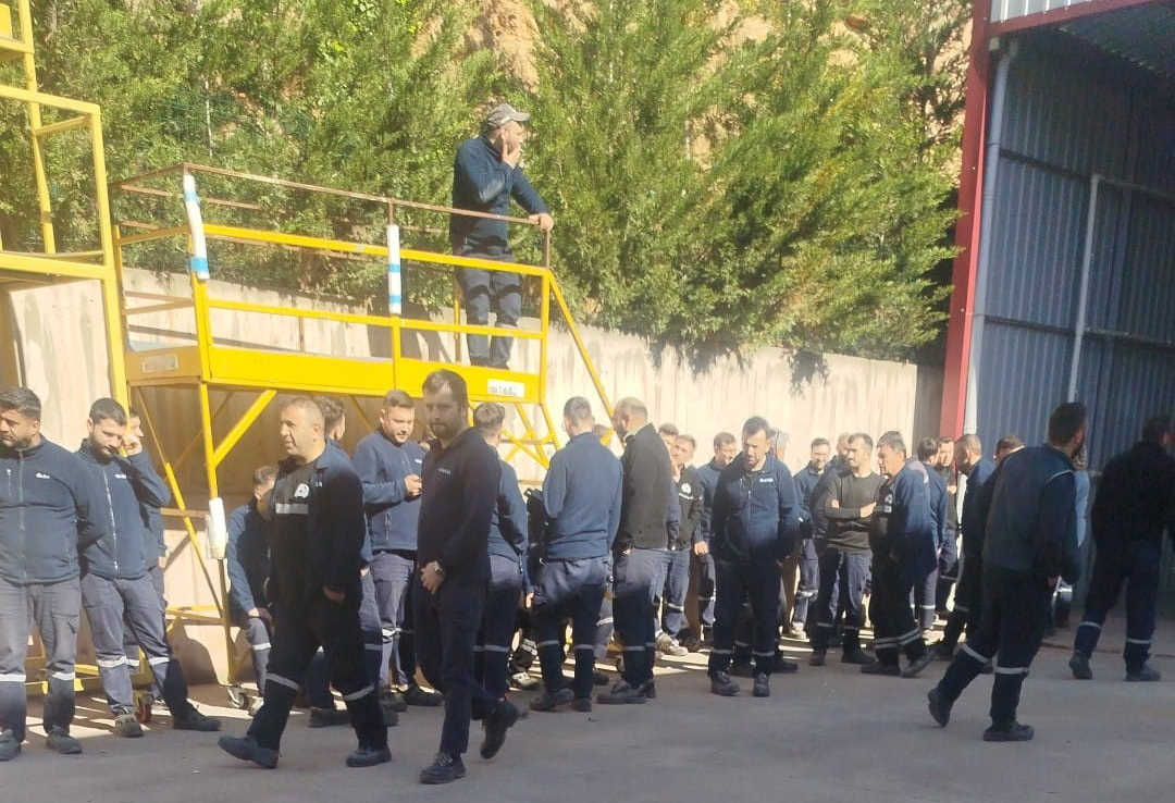  İnegöl’de otobüs fabrikasında grev