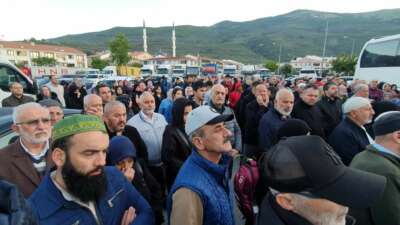 Gemlikli hacı adayları kutsal topraklara dualarla uğurlandı