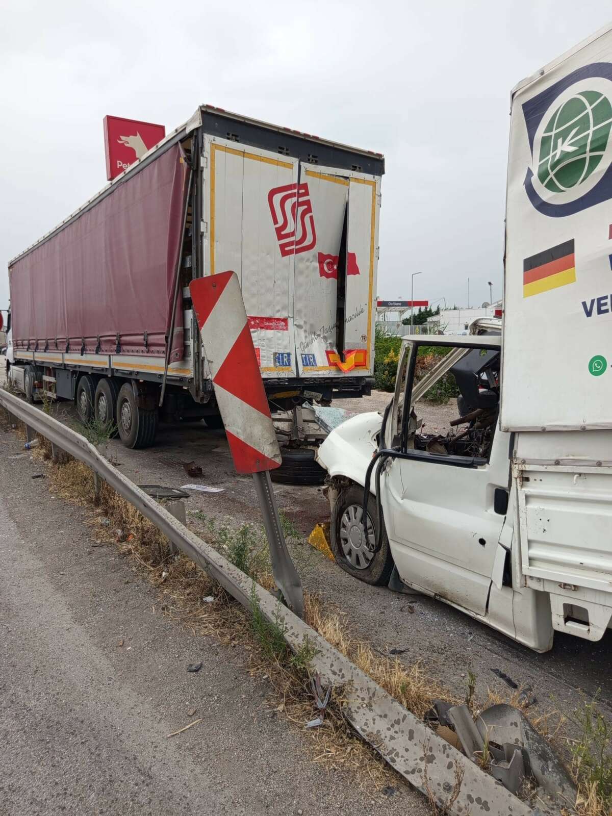 Bursa’da 2 kişinin hayatını kaybettiği kaza kamerada