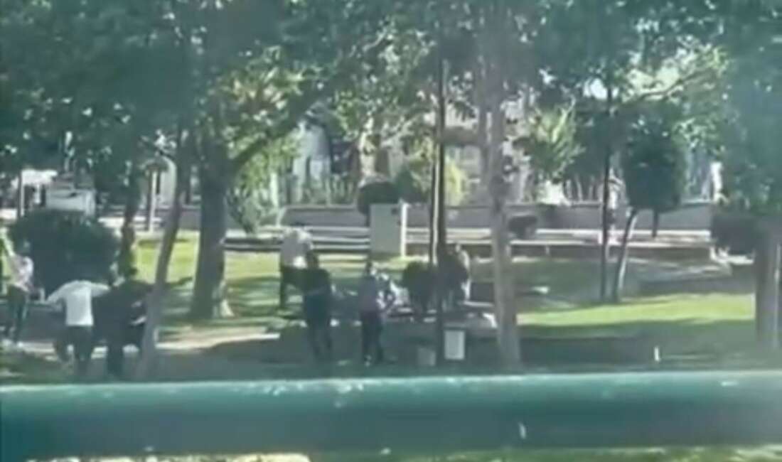 Bursa Kent Merkezinde Silahlı Dehşet: Pompalı Tüfekle Bir Kişiyi Yaraladı Bursa’nın Yıldırım ilçesinde iki