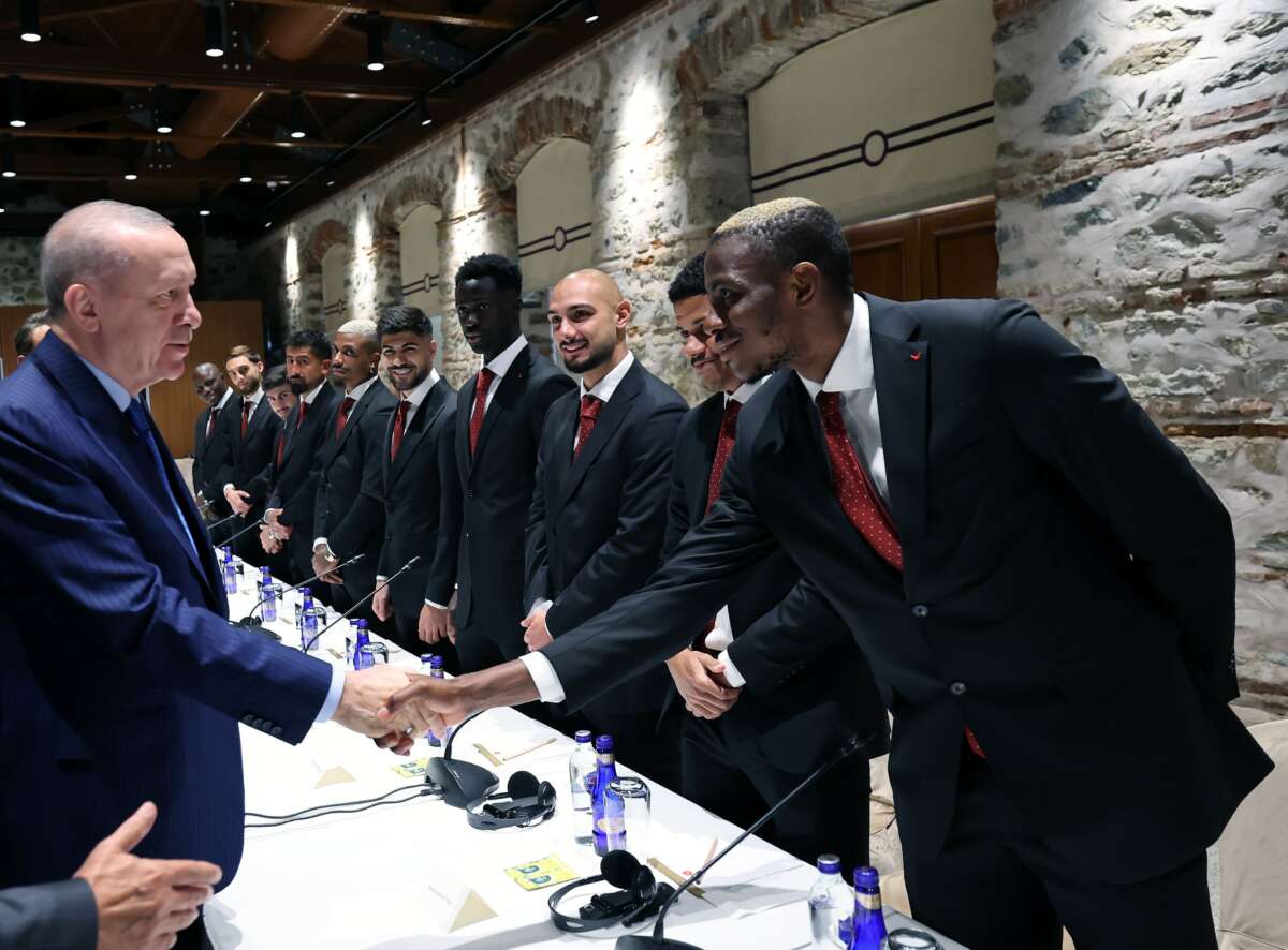 Cumhurbaşkanı Erdoğan, Galatasaray’ı kabul etti