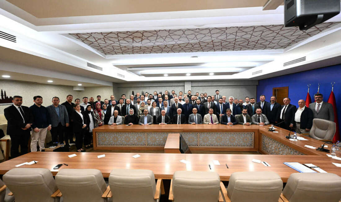 Ak Parti Genel Başkan Vekili Efkan Ala’dan Ak Parti Bursa’ya ziyaret AK Parti Genel Başkan
