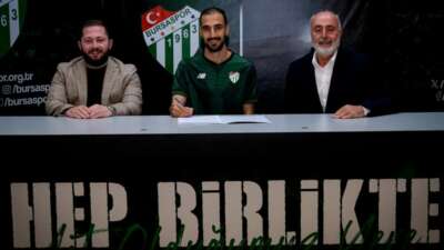 Alperen Babacan, Bursaspor’a imzayı attı