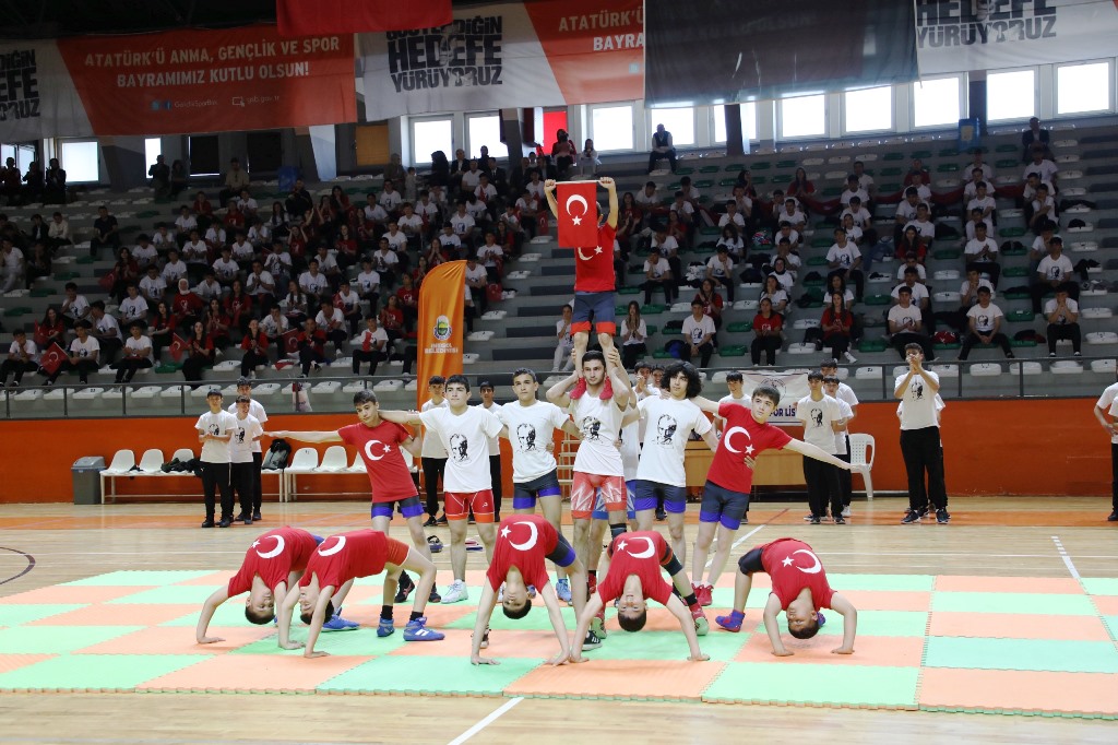 İnegöl’de 19 Mayıs’a yakışır coşku