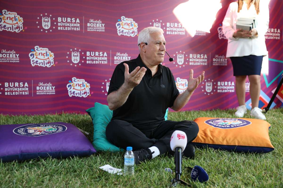 Başkan Mustafa Bozbey, gençlerle buluştu