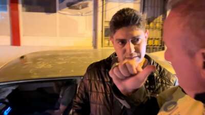 Bursa'da denetim yapan polis ekipleri,