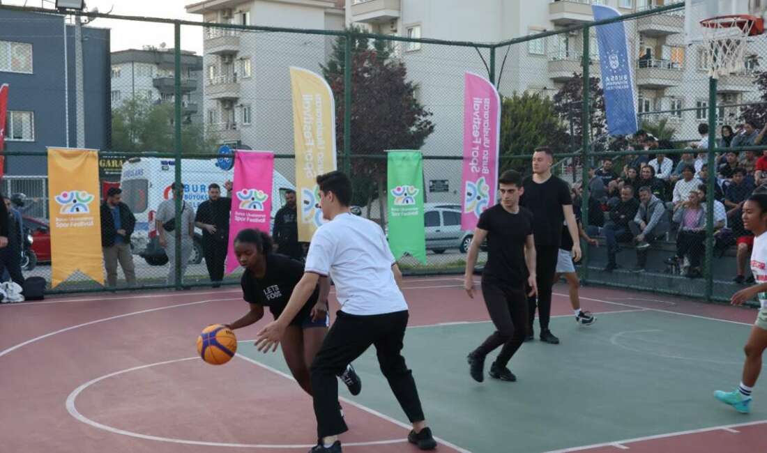 Bursa Uluslararası Spor Festivali’nde ‘sokak basketbolu’ heyecanı Bursa Büyükşehir Belediyesi tarafından