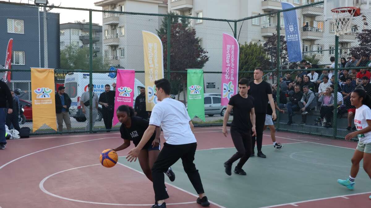 Bursa Uluslararası Spor Festivali’nde ‘sokak basketbolu’ heyecanı