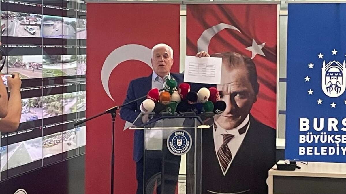 Bozbey’den grev çağrısı: “Tüm çalışanlarımız görevlerine dönsün”