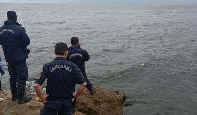 Bursa'nın Mudanya ilçesinde sahile vuran