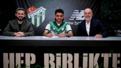 Bursaspor, Ertuğrul İdris Furat ile sözleşme imzaladı