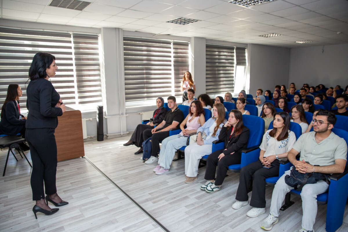 Büyükşehir’den ‘Çalışma Hayatında Kariyer Seminerleri’