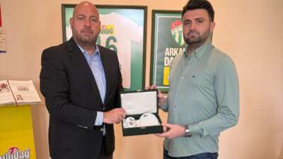 Bursaspor Başkanı Enes Çelik’ten Ömer Kızıl’a teşekkür ziyareti