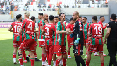  Karşıyaka, final için sahaya çıkıyor