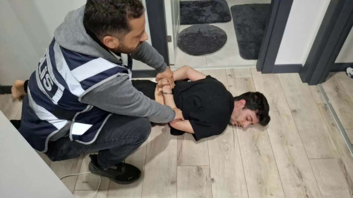 Kendilerini ‘avukat’ gibi tanıtan telefon dolandırıcılarına şafak operasyonu