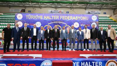 Naim Süleymanoğlu Spor Kompleksi’nde Halter Rüzgarı