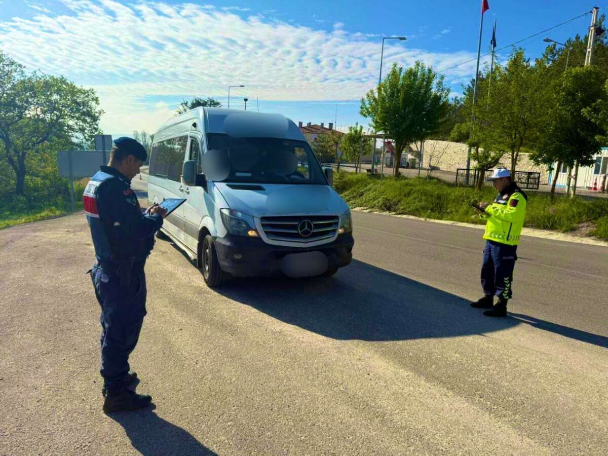 Okul çevresinde kuş uçurtulmadı: 27 şüpheli yakalandı