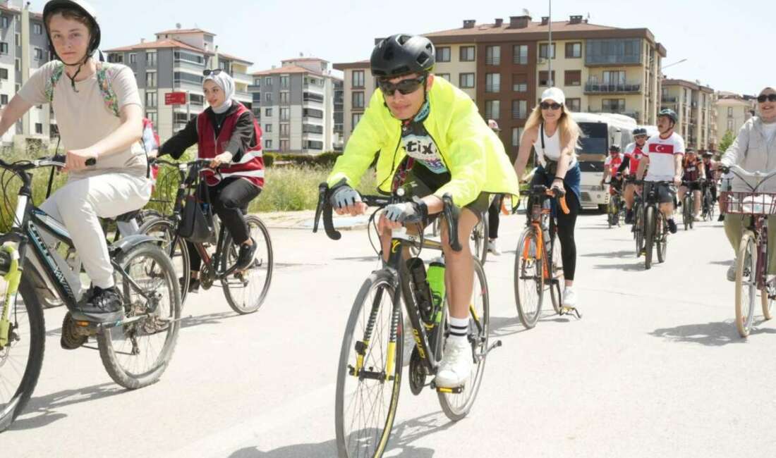 Bisiklet tutkunları Yenişehir’de buluşarak,